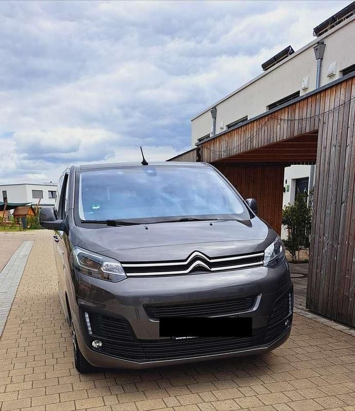 Grau Gebraucht 2019 Citroën Spacetourer Business Class Van | 33.299 € (Fairer Preis) - Bild 1/4