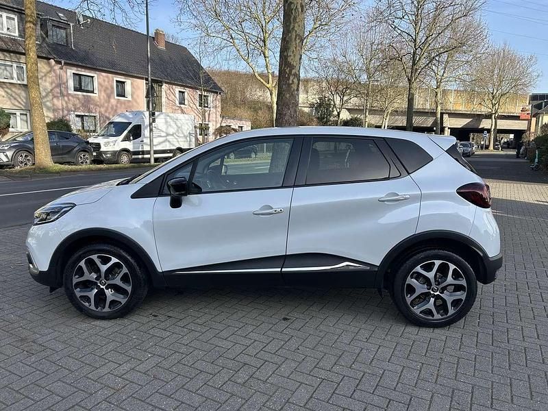 Gebraucht Renault Captur Intens 118 PS (86 kW) 2018 Weiss "nacre" SUV