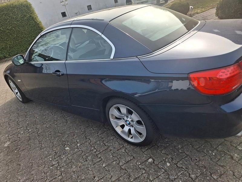 Gebraucht BMW 325 Cabriolet Exclusive 204 PS (150 kW) 2012 Blau Cabrio