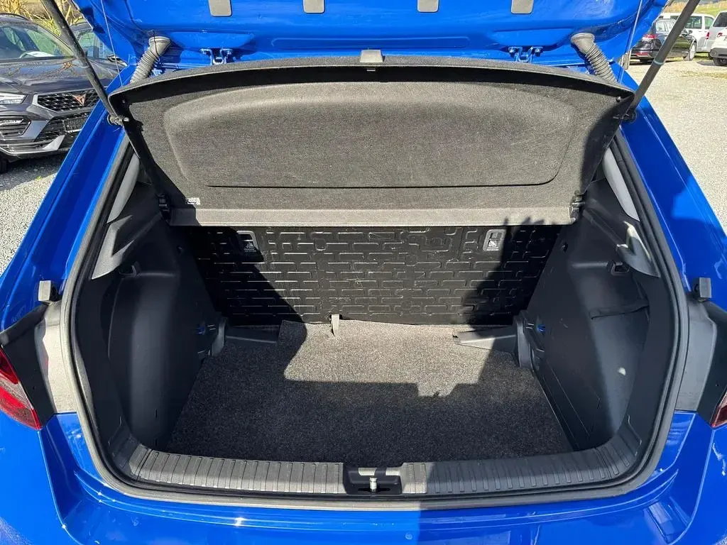 Używany Skoda Fabia Active 65 KM (47 kW) 2023 Niebieski Hatchback