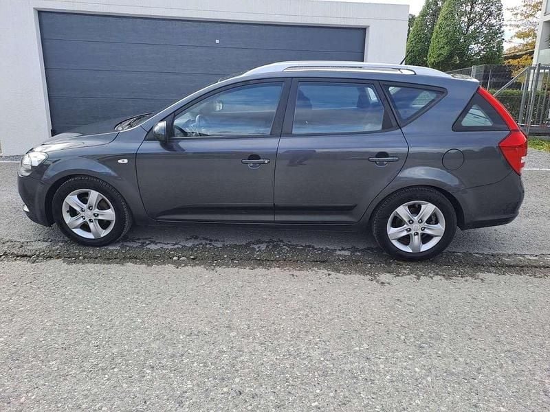 Second-hand Kia Ceed 90 CP (66 kW) 2012 Other Hatchback