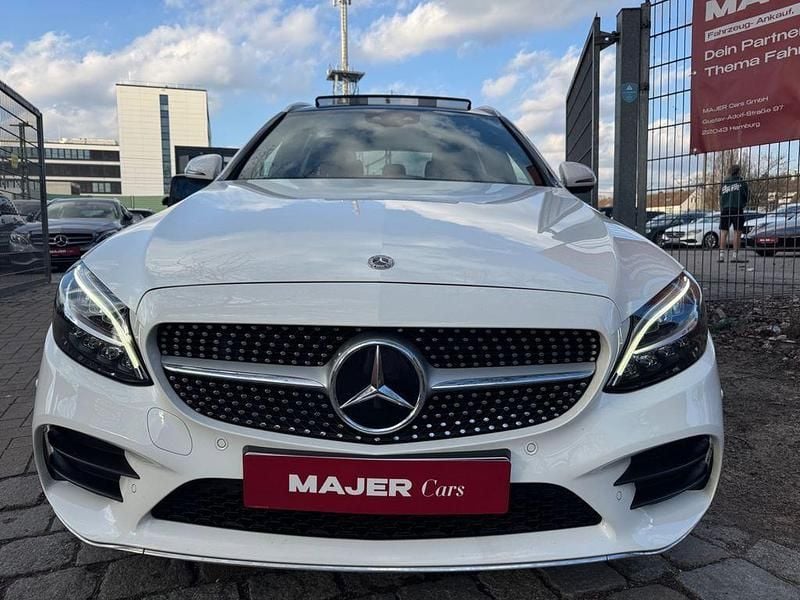 Gebraucht Mercedes C300 AMG 245 PS (180 kW) 2019 Weiß Limousine