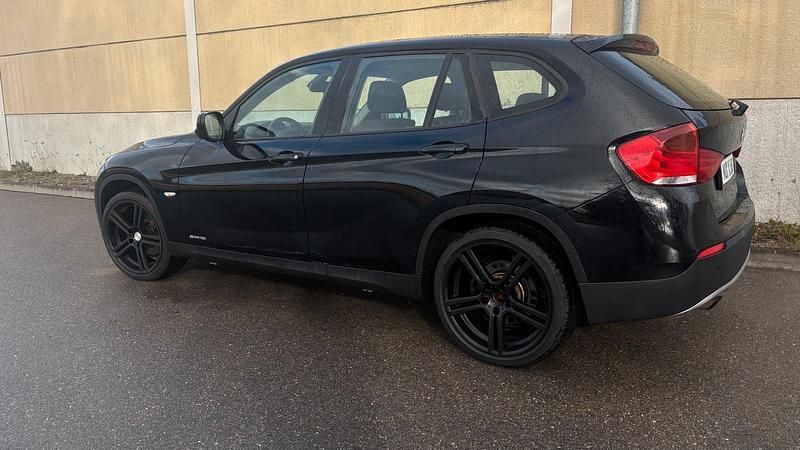 Gebraucht BMW X1 150 PS (110 kW) 2010 Schwarz SUV