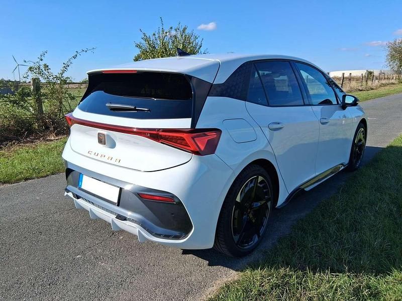 Gebraucht Cupra Born 169 kW (231 PS) 2024 Weiß Kleinwagen