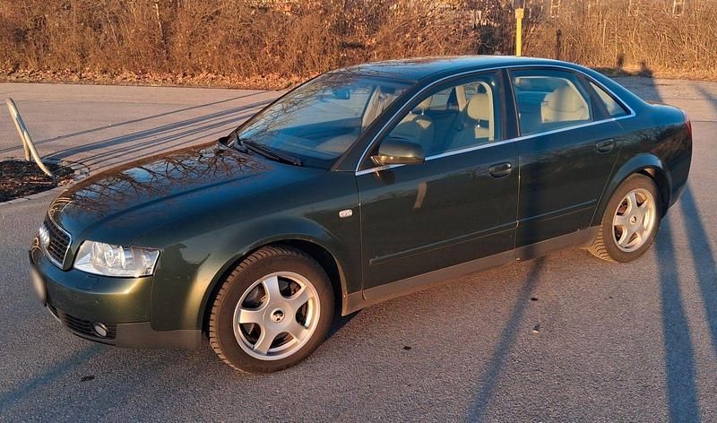 Gebraucht Audi A4 220 PS (161 kW) 2001 Grün Limousine