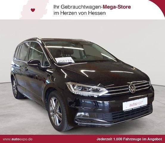 Deep black perleffekt Gebraucht 2021 VW Touran Highline Van / Kleinbus | 25.690 € (Guter Preis) - Bild 1/4