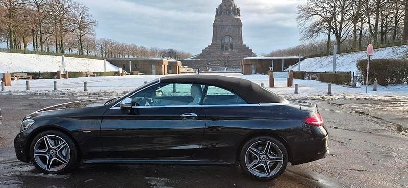 Gebraucht Mercedes C180 AMG line 156 PS (114 kW) 2020 Schwarz Cabrio