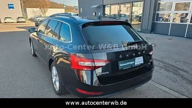 Gebraucht Skoda Superb Ambition 200 PS (147 kW) 2023 Schwarzmagic perleffekt Kombi