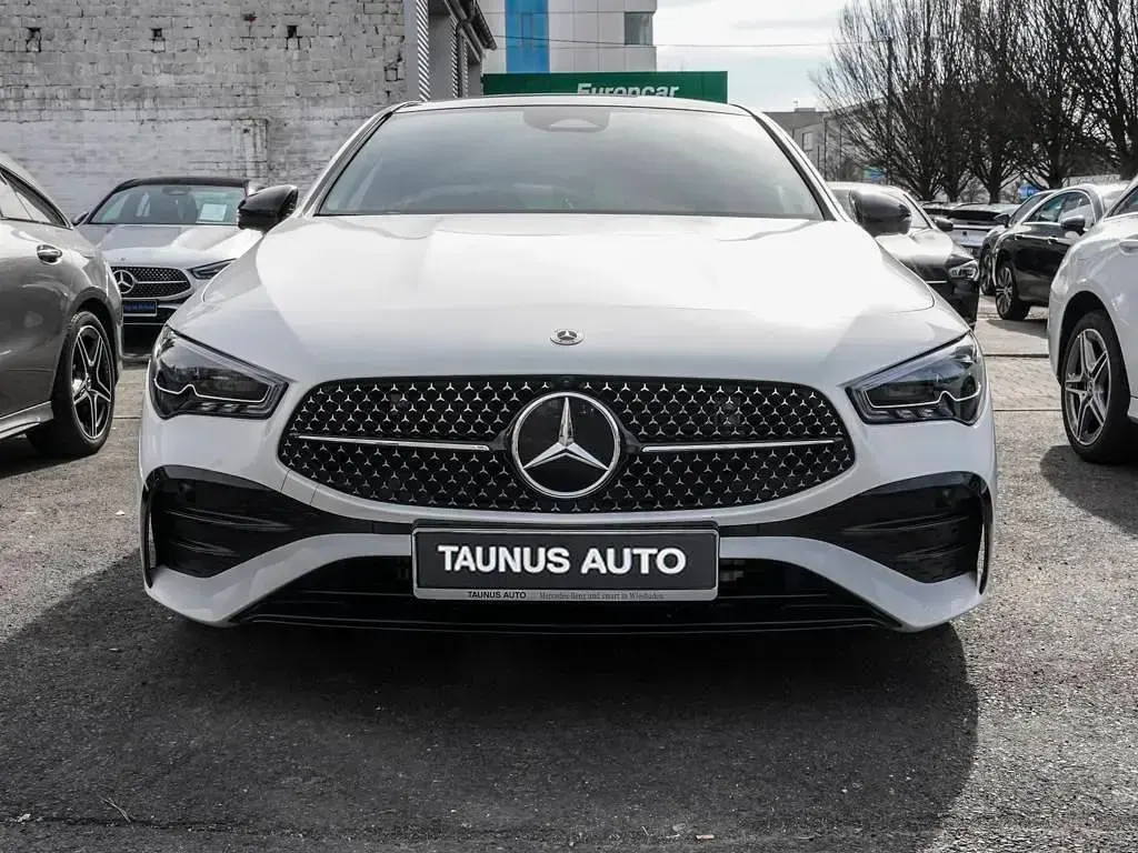 Gebraucht Mercedes CLA250 AMG line 224 PS (164 kW) 2023 Polarweiß Coupé
