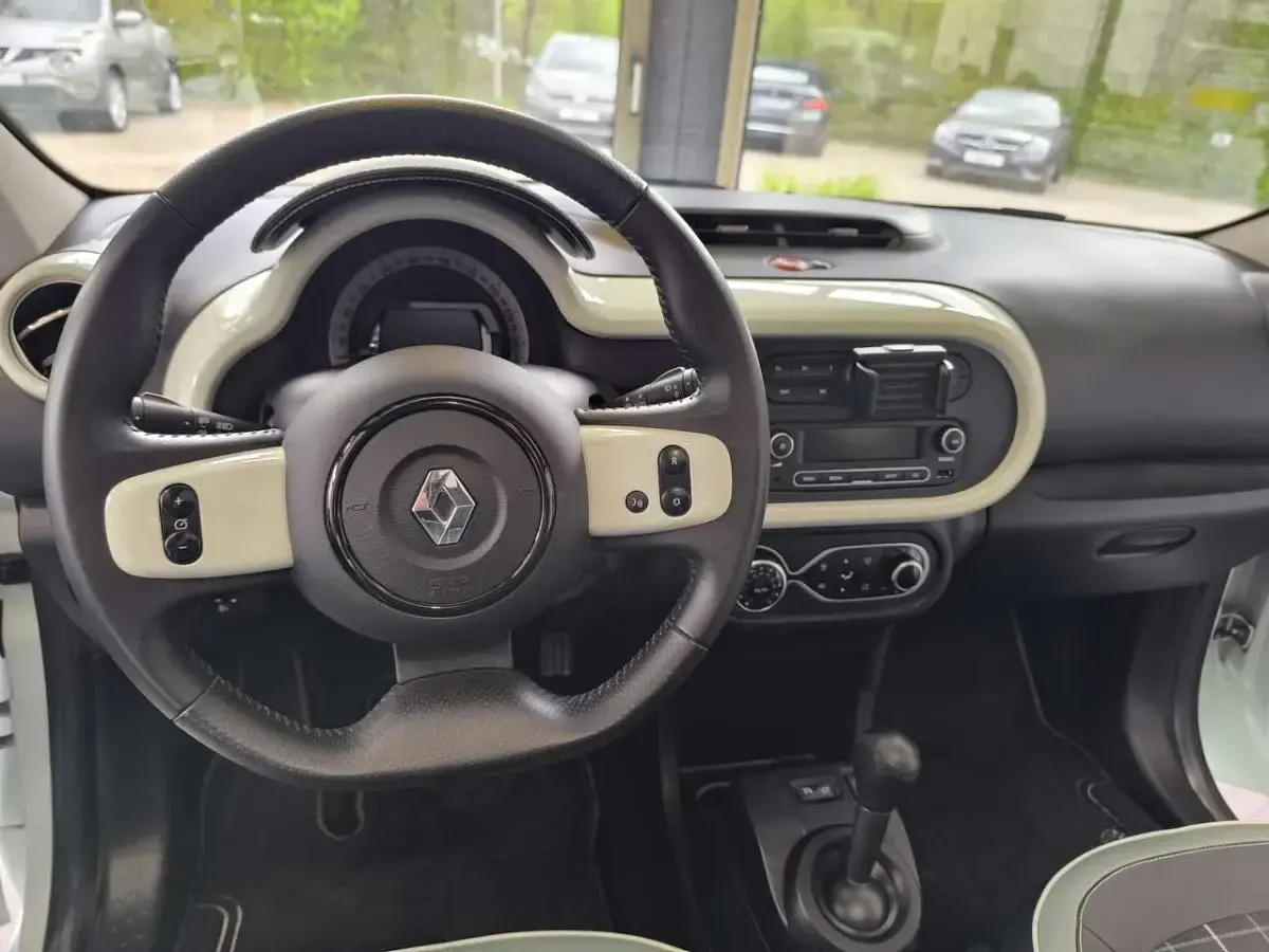 Gebraucht Renault Twingo 90 PS (66 kW) 2019 Pistaziengrün Kleinwagen
