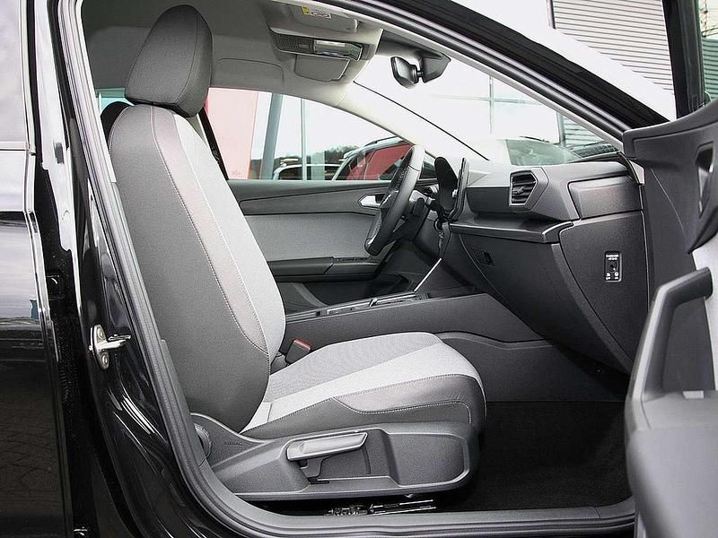 Gebraucht Seat Leon Style 150 PS (110 kW) 2024 Schwarz Limousine