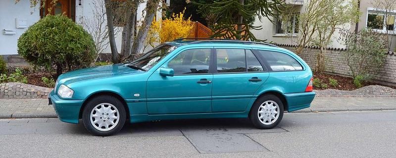 Gebraucht Mercedes C180 122 PS (89 kW) 1998 Vivianit Kombi