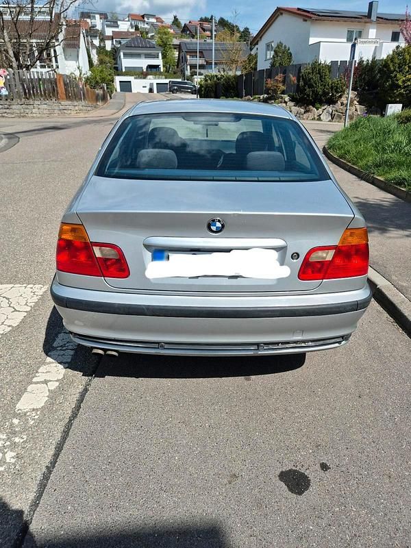 Gebraucht BMW 320 150 PS (110 kW) 1999 Silber Limousine
