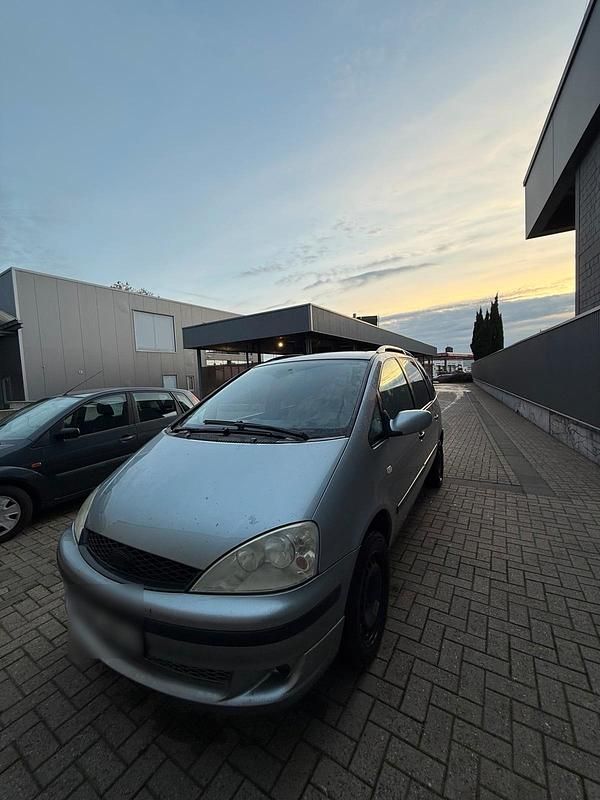 Silber Gebraucht 2003 Ford Galaxy Van / Kleinbus | 1.799 € (Fairer Preis) - Bild 1/4