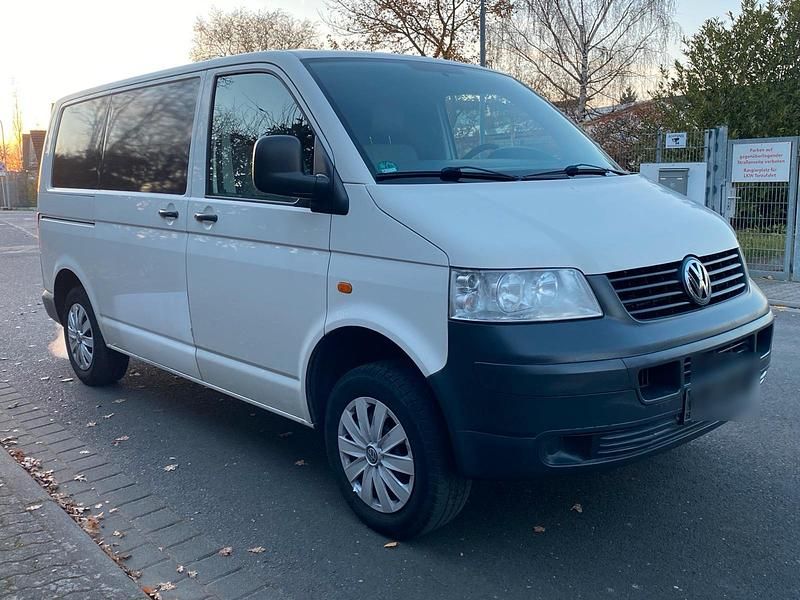 Gebraucht VW Touran 110 PS (80 kW) 2007 Weiß Van / Kleinbus
