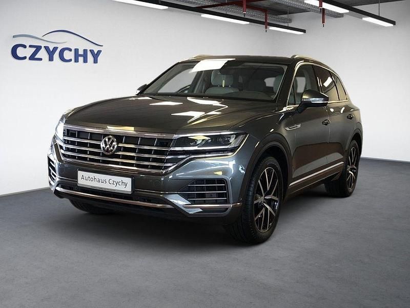 Grau Gebraucht 2019 VW Touareg Basis SUV | 38.830 € (Guter Preis) - Bild 1/4