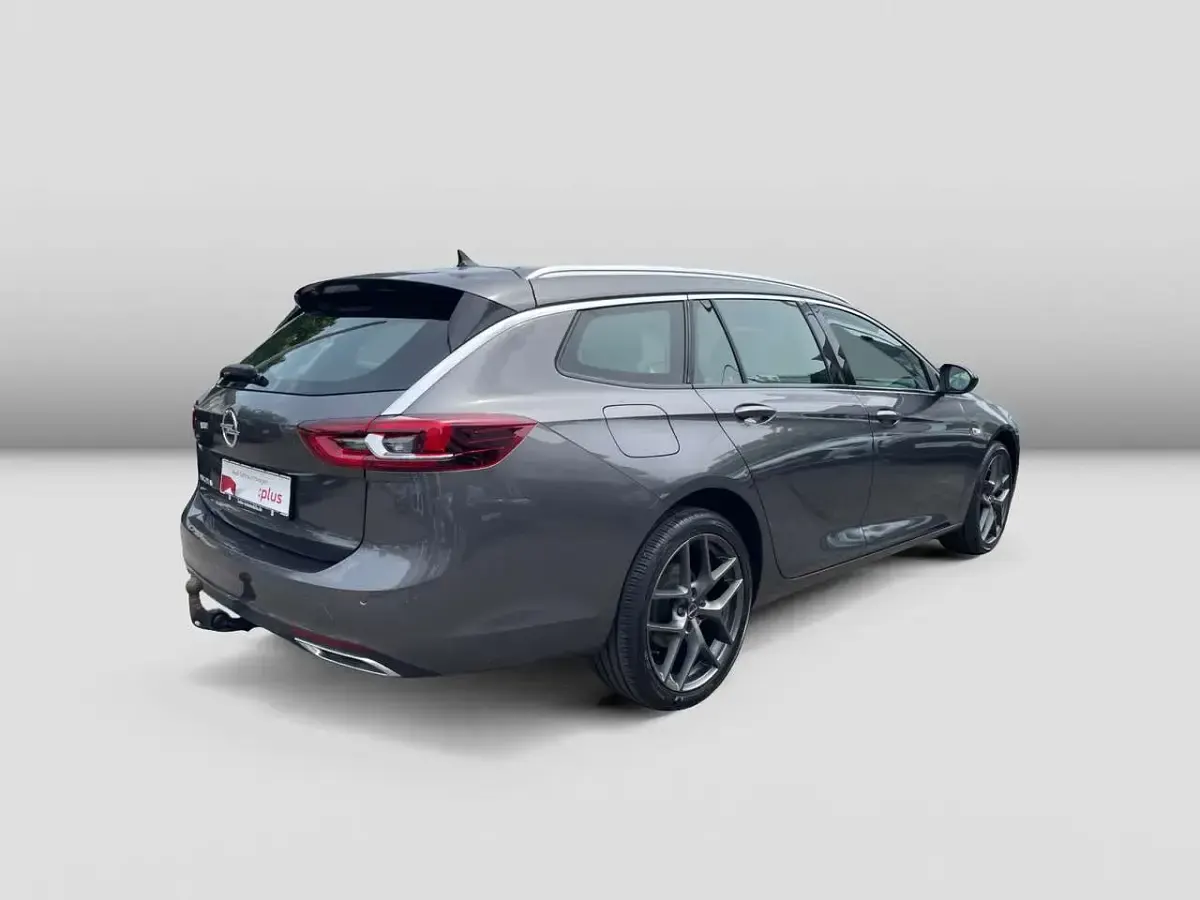 Gebraucht Opel Insignia Elegance 174 PS (127 kW) 2022 Mondstein grau/e:vulkan grau Kombi