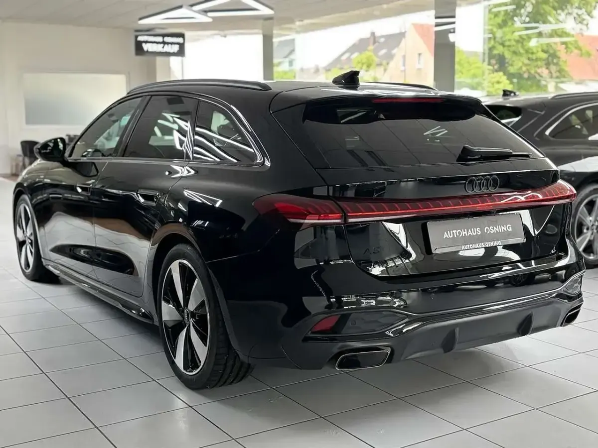 Gebraucht Audi A5 S-Line 204 PS (150 kW) 2025 Schwarz Kombi