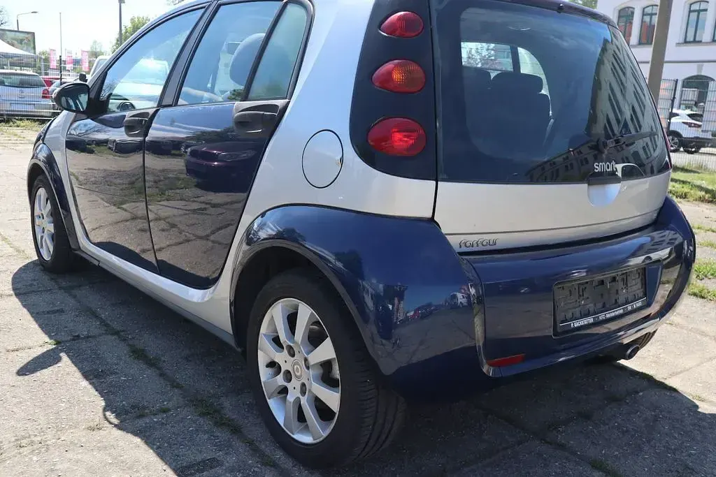 Begagnad Smart ForFour Pulse 95 HK (69 kW) 2004 Silver Halvkombi