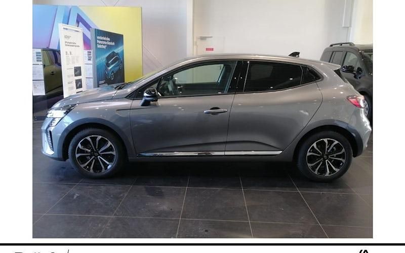 Neu Renault Clio V Techno 91 PS (66 kW) 2025 Grau Limousine
