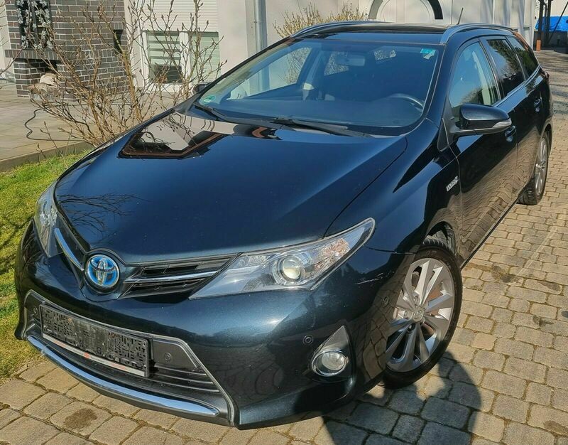 Verkauft Toyota Auris Touring Sports H., gebraucht 2014, 180.000 km in  Berlin