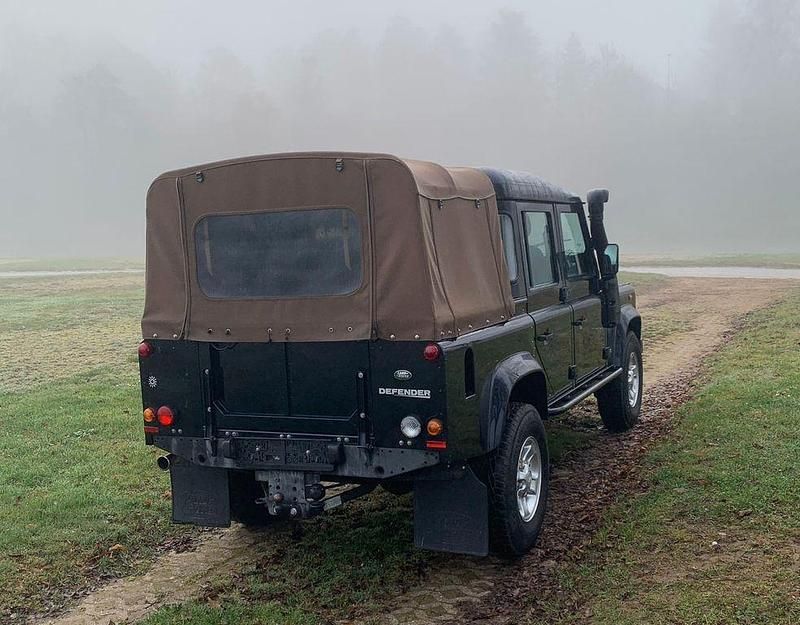 Gebraucht Land Rover Defender SE 122 PS (89 kW) 2011 Blau SUV