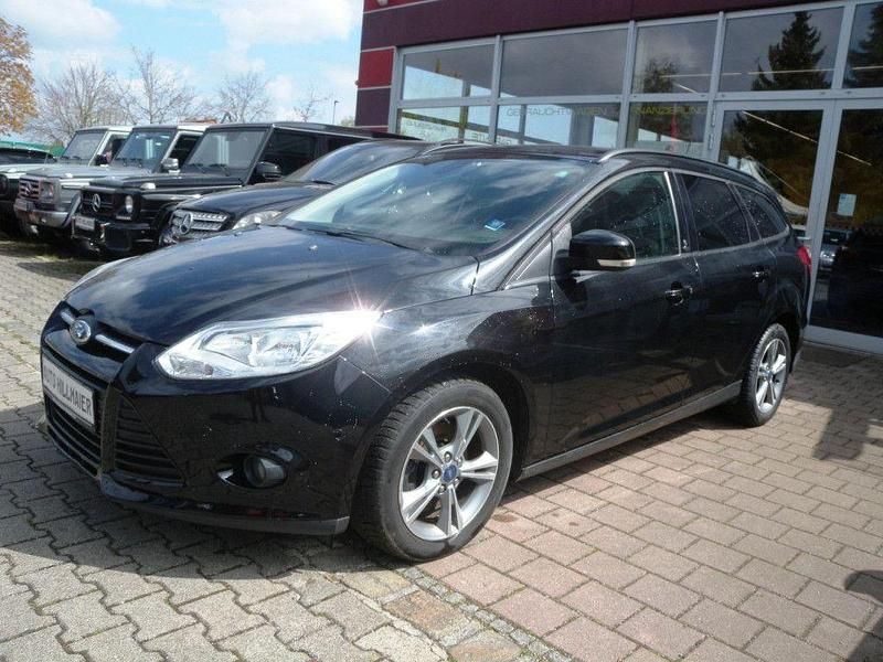 Gebraucht Ford Focus Champions Edition 116 PS (85 kW) 2013 Schwarz Limousine