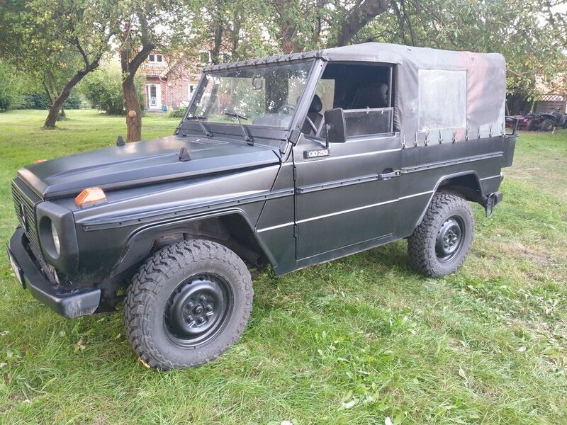 Schwarz Gebraucht 1990 Mercedes G250 SUV | 14.950 € - Bild 1/4