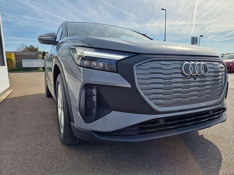 Gebraucht Audi Q4 e-tron 150 kW (204 PS) 2023 Grau SUV