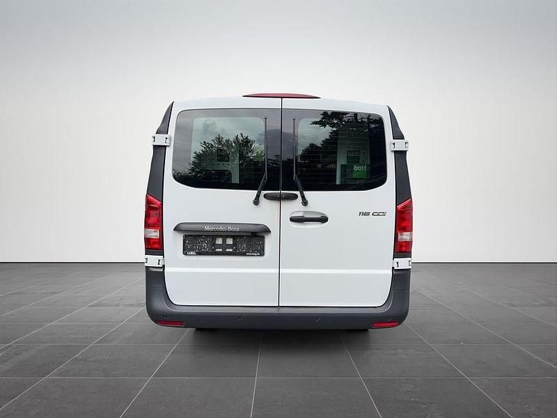 Gebraucht Mercedes Vito 163 PS (119 kW) 2019 Weiß Van