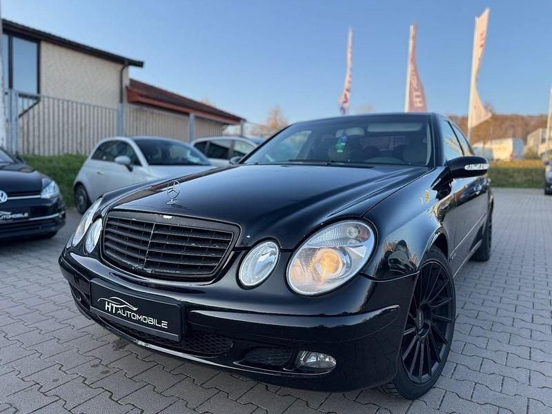Gebraucht Mercedes E220 150 PS (110 kW) 2004 Schwarz Limousine