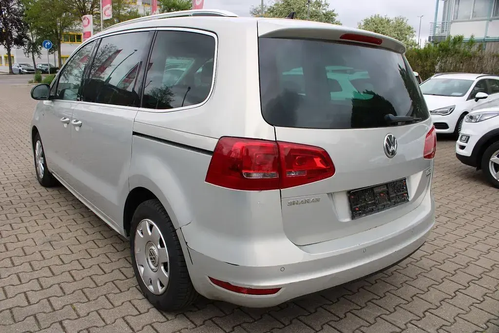 Gebraucht VW Sharan Style 140 PS (102 kW) 2012 Silber Van / Kleinbus