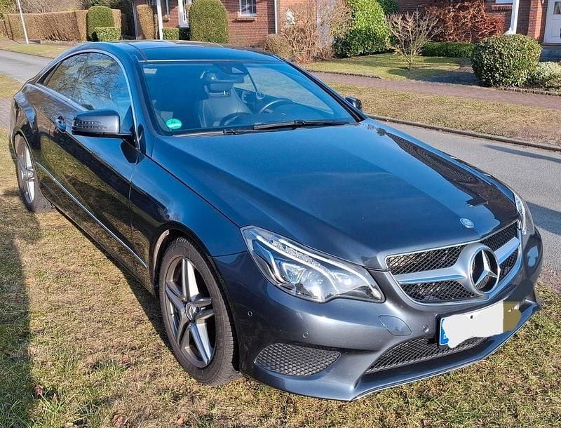 Gebraucht Mercedes E220 170 PS (125 kW) 2015 Schwarz Coupé