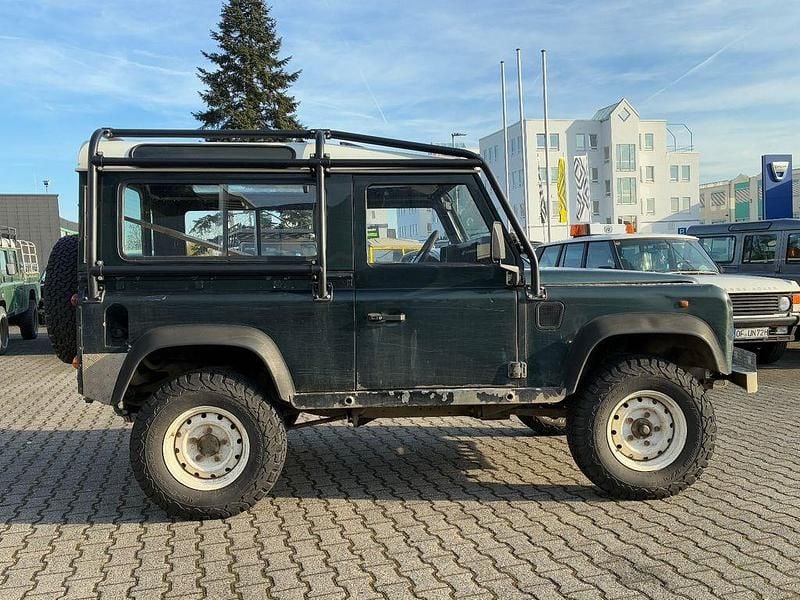 Gebraucht Land Rover Defender 122 PS (89 kW) 1998 Grün SUV
