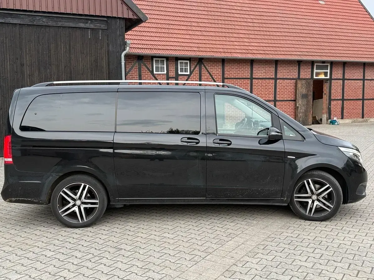 Gebraucht Mercedes V250 190 PS (139 kW) 2018 Schwarz Van / Kleinbus