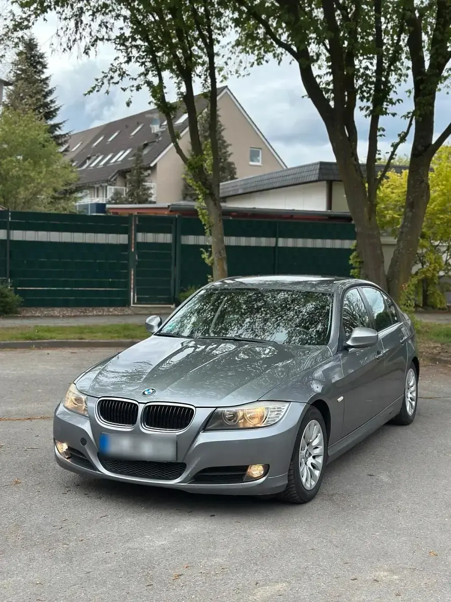 Usata BMW 320 170 CV (125 kW) 2010 Grigio Berlina