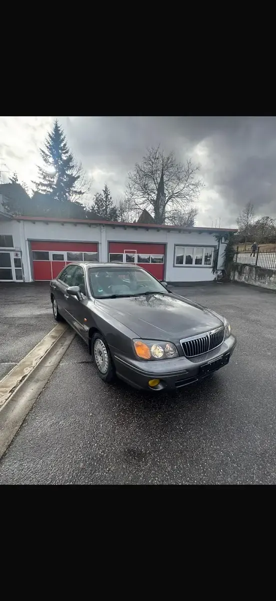 Gebraucht Hyundai XG 190 PS (139 kW) 1999 Gold Limousine