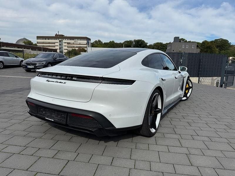 Gebraucht Porsche Taycan Turbo S 559 kW (761 PS) 2020 Weiß Limousine
