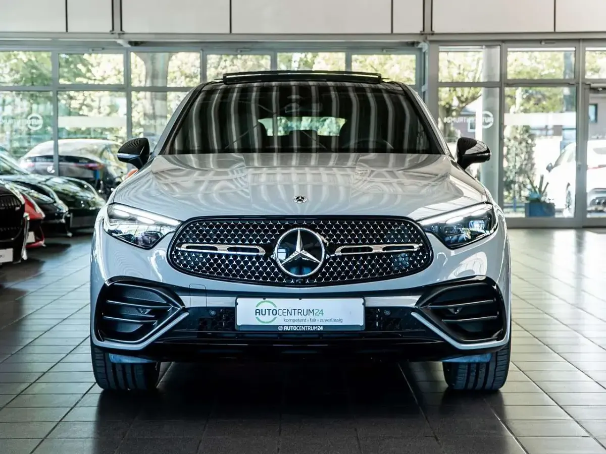 Neu Mercedes GLC300 AMG 258 PS (189 kW) 2026 Grau SUV