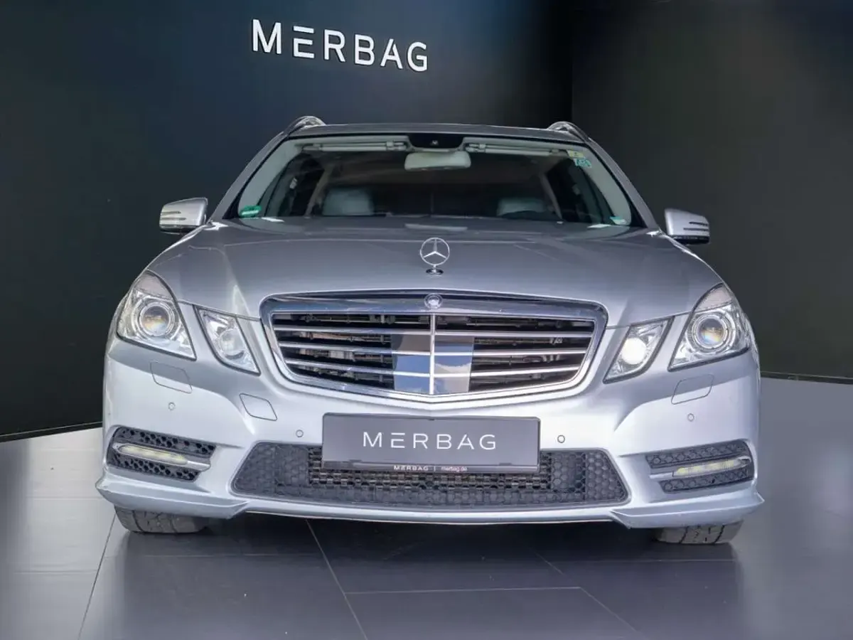 Gebraucht Mercedes E350 Avantgarde 265 PS (194 kW) 2012 Silber Limousine