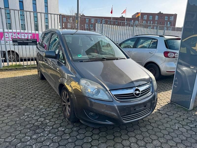 Gebraucht Opel Zafira 125 PS (91 kW) 2010 Grau Van / Kleinbus