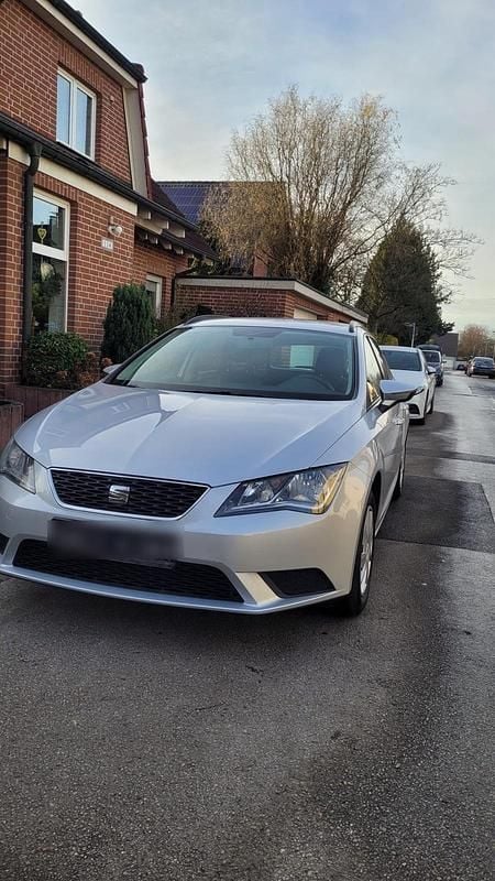 Silber Gebraucht 2016 Seat Leon Kombi | 7.500 € (Superpreis) - Bild 1/4