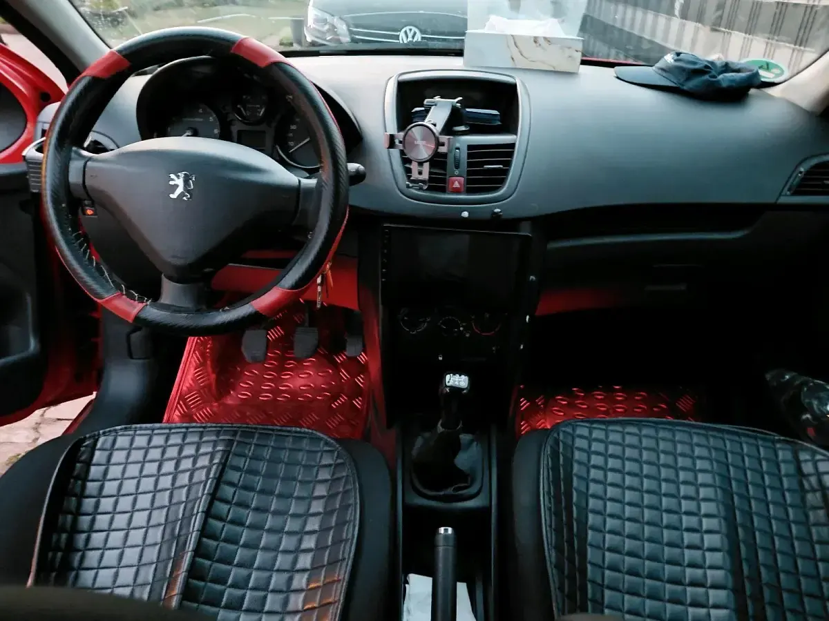 Gebraucht Peugeot 207 95 PS (69 kW) 2009 Rot Kombi
