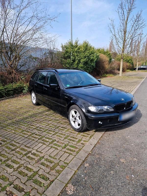 Gebraucht BMW 316 116 PS (85 kW) 2004 Schwarz Kombi