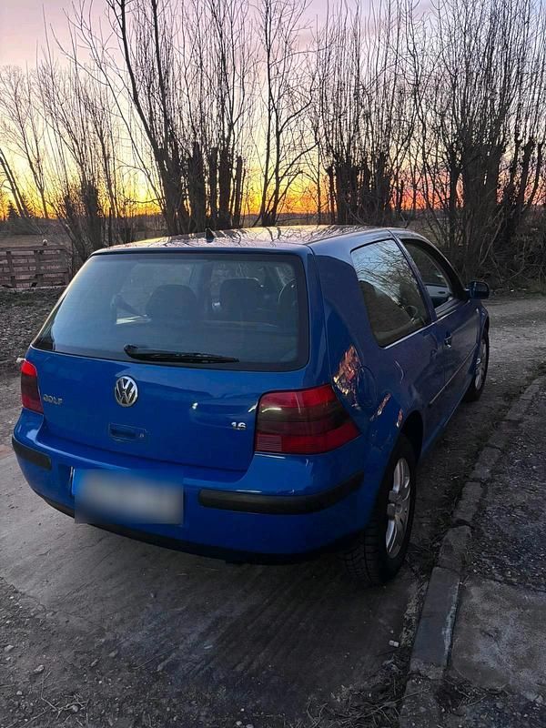 Gebraucht VW Golf 100 PS (73 kW) 2001 Blau Coupé