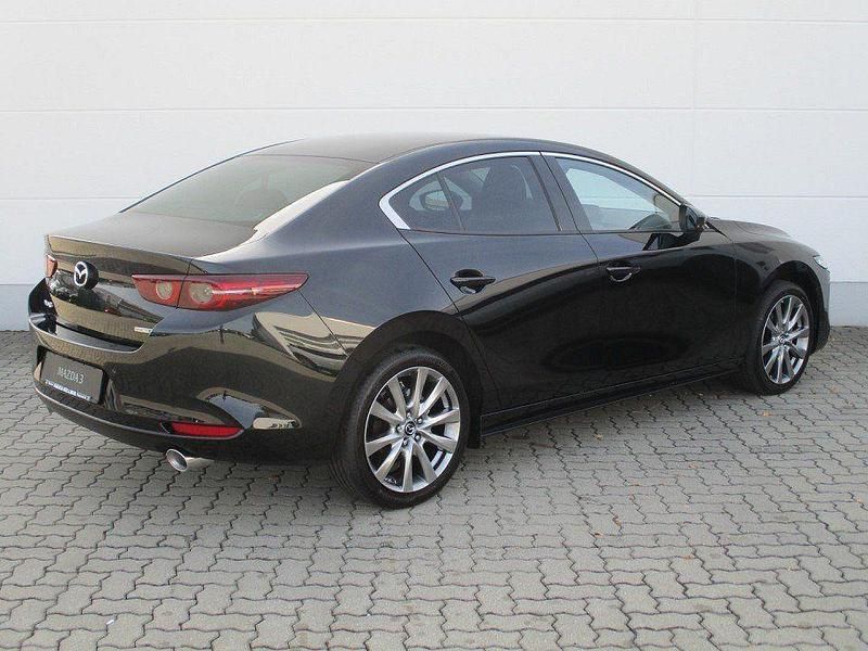 Neu Mazda 3 Exclusive 186 PS (136 kW) 2026 Arctic white Limousine