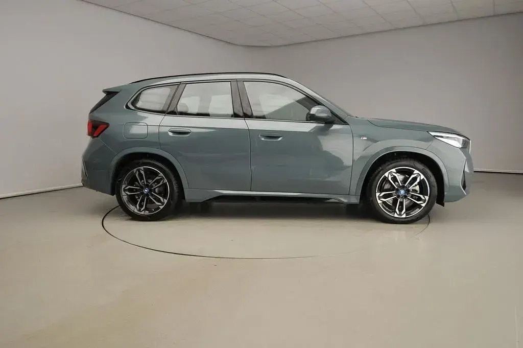 Gebraucht BMW iX1 M Sport 225 kW (306 PS) 2025 Grün SUV