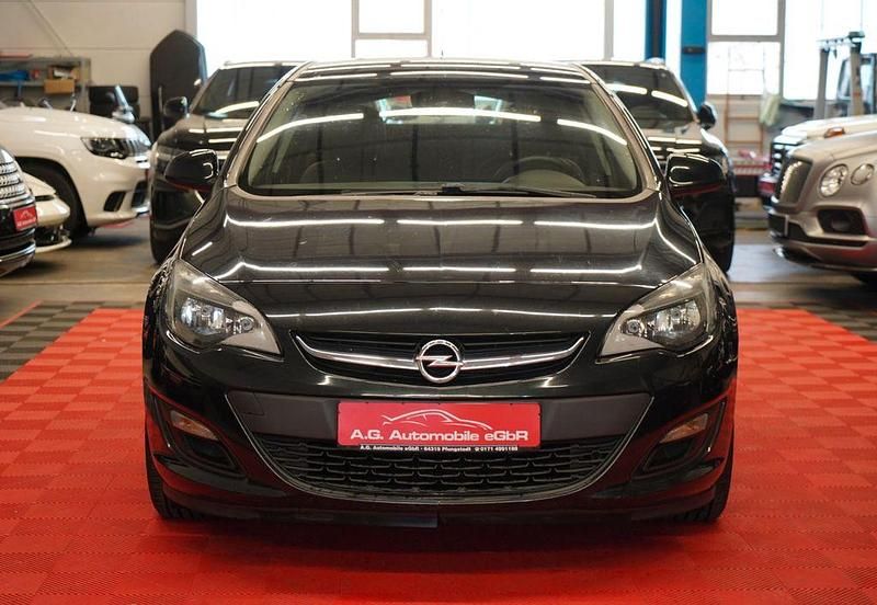 Gebraucht Opel Astra 110 PS (80 kW) 2014 Schwarz Limousine