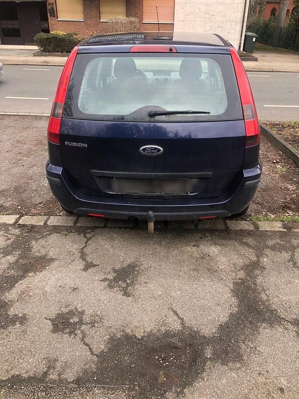 Gebraucht Ford Fusion 80 PS (58 kW) 2003 Blau Kleinwagen