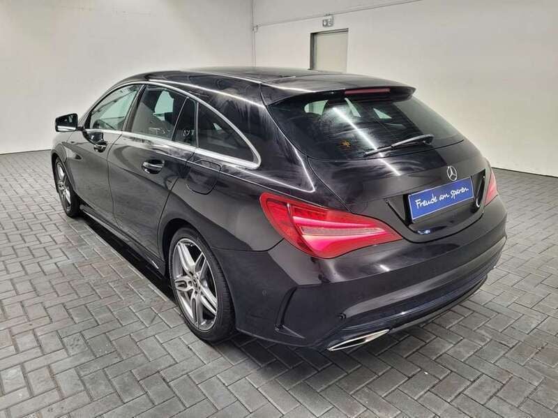 Gebraucht Mercedes CLA200 AMG line 136 PS (100 kW) 2019 Kosmosschwarzmet. Coupé